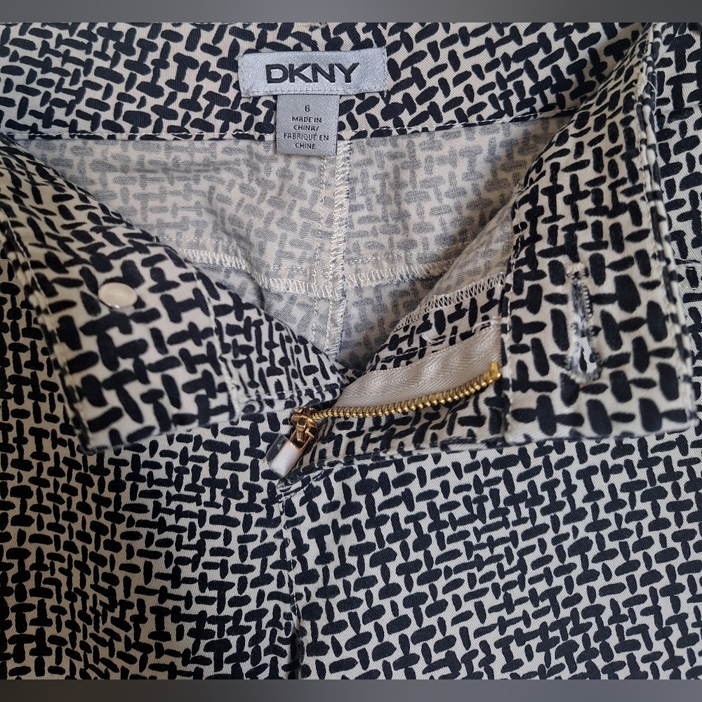 DKNY size 6 pants - Picture 6 of 6